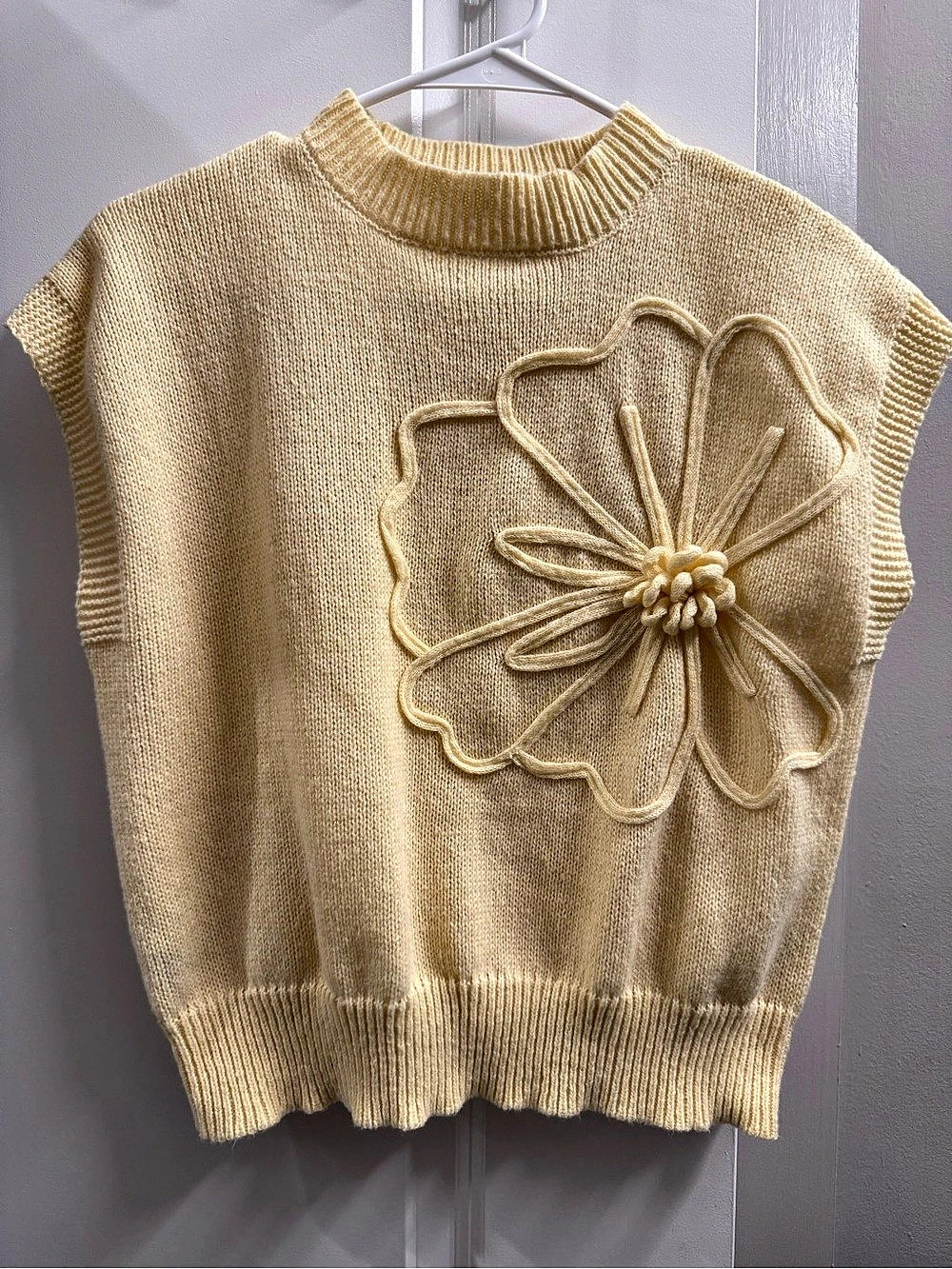Flower Knit Sweater Vest Size XS